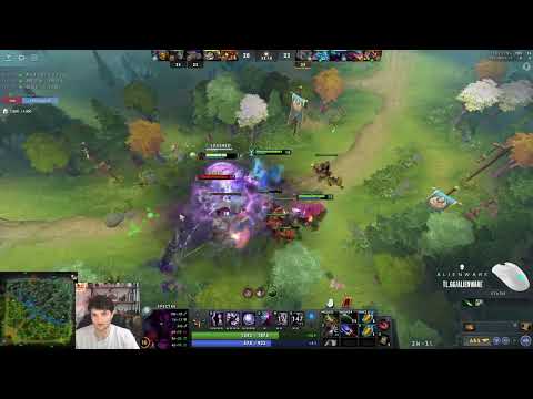 Enemy Earthshaker Hits An Epic Echo Slam On BSJ Spectre With Blademail On 😆😅