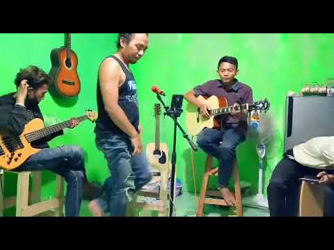 Hati Yang Luka - Betharia Sonata | Cover Akustik || AhhCoustic  official