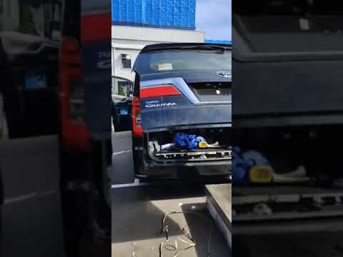 Thumbnail for Electric tailgate lift for Toyota Granvia/Majesty by Toyota Majesty