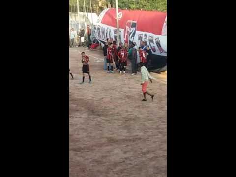 Momento bizarro do esporte O Q RESTOU X FAMÍLIA ZICA.