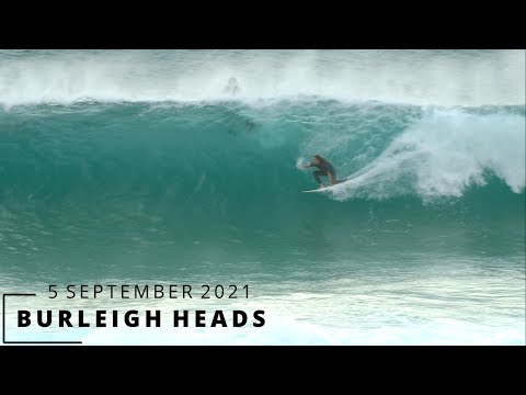 Wobbly Waves At Burleigh Heads - Sunday 5 September 2021