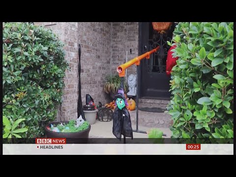Halloween - social distance trick-or-treating in Arkansas (USA) - BBC News - 28th October 2020