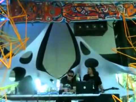 Outer signal @ Dark files - Light vs Darkness, by: The Tribe