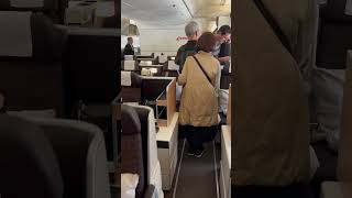Download lagu The wonderfully spacious business seat  on Swiss Air flight LX0161, Tokyo - Zürich,06/03/2025. mp3