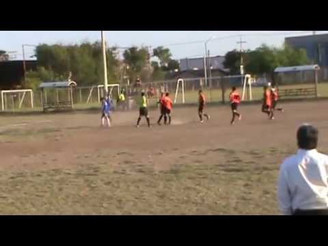 Asistencia Ruben Rambo Saldaña y gol de Paco Torrez