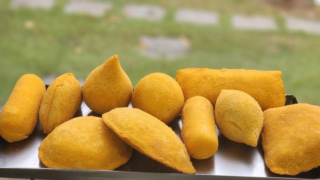 10 SALGADOS USANDO A MASSA DA COXINHA  QUE VENDE IGUAL AGUA SALGADOS PERFEITO