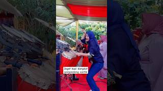 Download lagu Joget kopi dangdut versi gondang.pargondang cantik @mesyapargondang5176 #syakiranada #shorts mp3