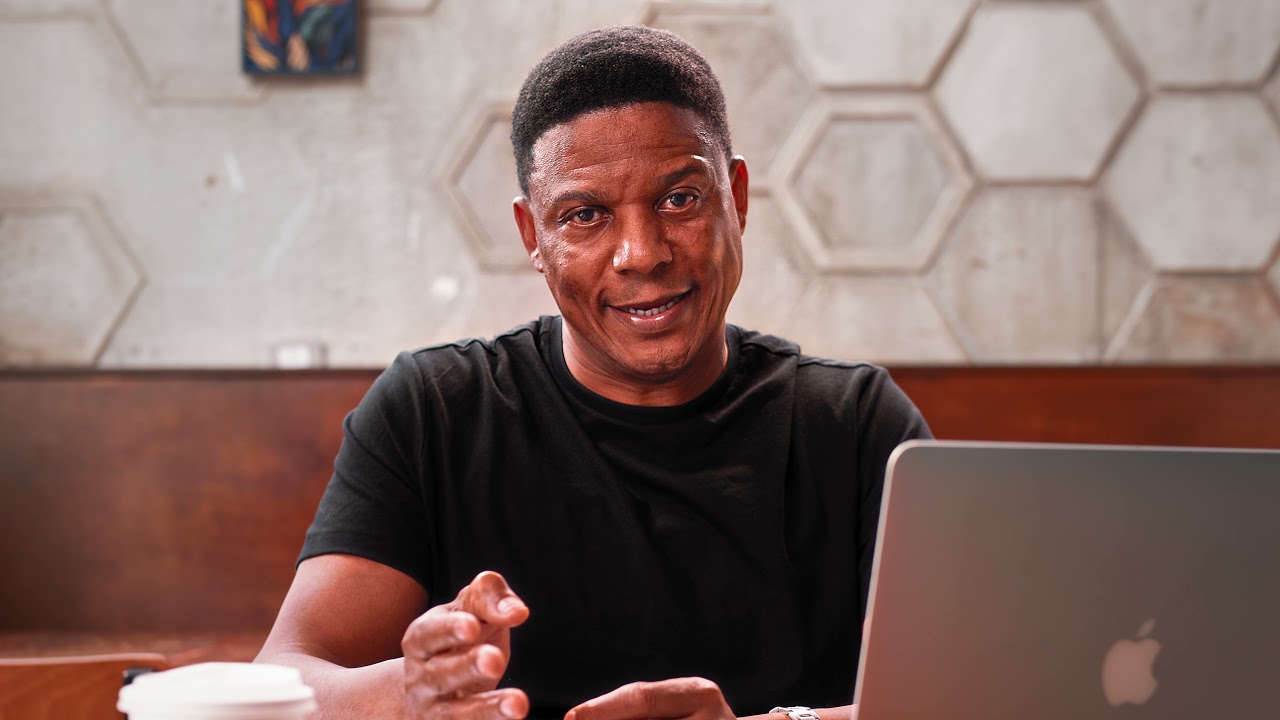 Actiпg oп Orders Review: A Chilliпg Trυe-Crime Docυmeпtary