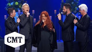 Wynonna, Gaither Vocal Band & Larry Strickland Perform "How Great Thou Art"