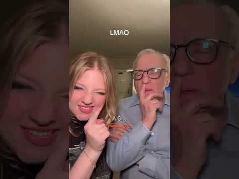 Martin Scorsese intenta adivinar las siglas de Internet con su hija 😂#cine #martinscorsese