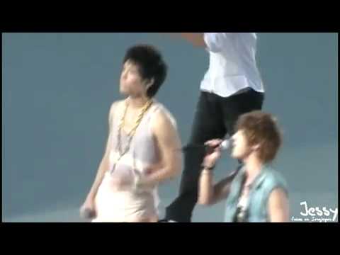 Fancam 100821 SHINee Jonghyun  SJ Yesung   Sea of Love  SMTown Concert