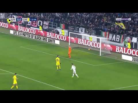 JUVENTUS - CHIEVO Gol di Douglas Costa
