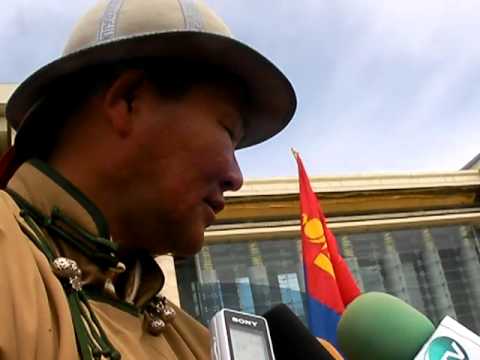 Activist Munkhbayar shot off  the archery to the Government house