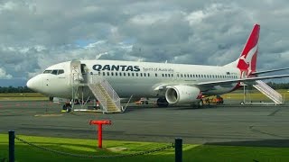 preview picture of video 'Qantas & Virgin Australia Boeing 737-800 At Coffs Harbour Airport'