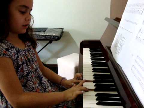 BIDELLATI-C.E.M- Yasmim - "Os Pintinhos" - 10/2011