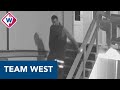 Bedrijfsgebouw in Zwaanshoek gaat in vlammen op - Team West