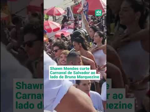 Shawn Mendes e Bruna Marquezine são flagrados aos beijos no meio da pipoca no bloco de Ivete Sangalo