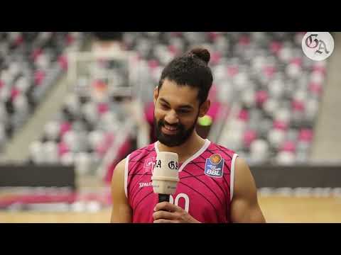 Kinder fragen Baskets-Spieler - mit Jeremy Morgan und Zach Ensminger