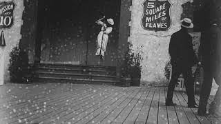 Guided By Voices - Class Clown Spots A UFO (Suitcase 3 ver.)