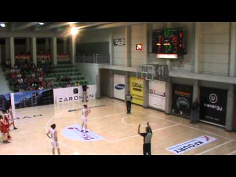 homenetmen vs Antranik women 2nd Quarter 33-22 /10-6-2014