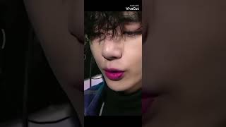 Download lagu Aisshh!!! He his so sweet and hot at the same time 🥰💜💜🤍💜💜💜 #bts #army #taehyung #ytshorts mp3