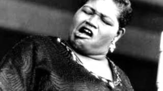 Willie Mae "Big Mama" Thornton-Little Red Rooster (Live)
