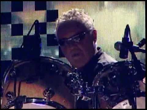 Queen + Paul Rodgers Surf's up, School's out (complete, Santiago 2008)