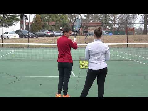 Beginner's Tennis Lesson/ Forehands with Allie