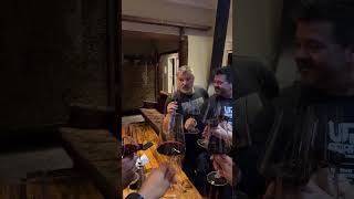 Celebração com estilo! 🍷🏍️ Brinde com Vinho do Porto na Casa da UpSerra