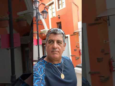 PASEO GALERIA HERMOSA EN VILLA  GESELL , BUENOS AIRES ARGENTINA