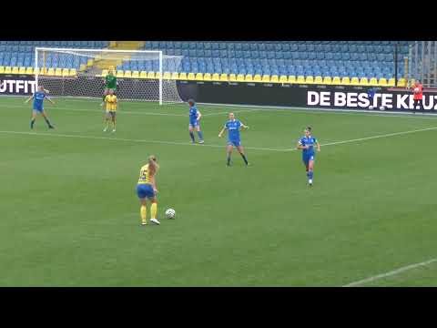 KVC Westerlo Ladies - KRC Genk Ladies on 11.10.2025: a cross from the home team