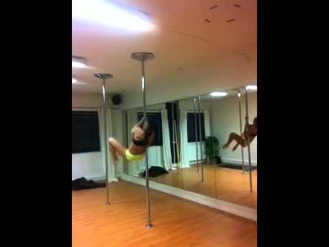 Poledance is fun - join us at Dancelab.dk