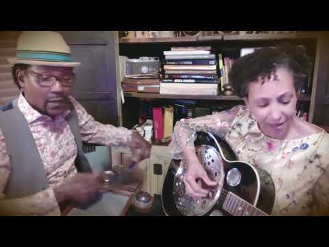 "Green, Green Rocky Road" - the Piedmont Blūz Acoustic Duo