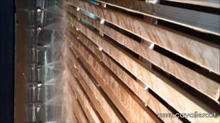 preview picture of video 'Come viene verniciato un serramento in legno? Ciclo LEGNO+ di Cavallero Serramenti'