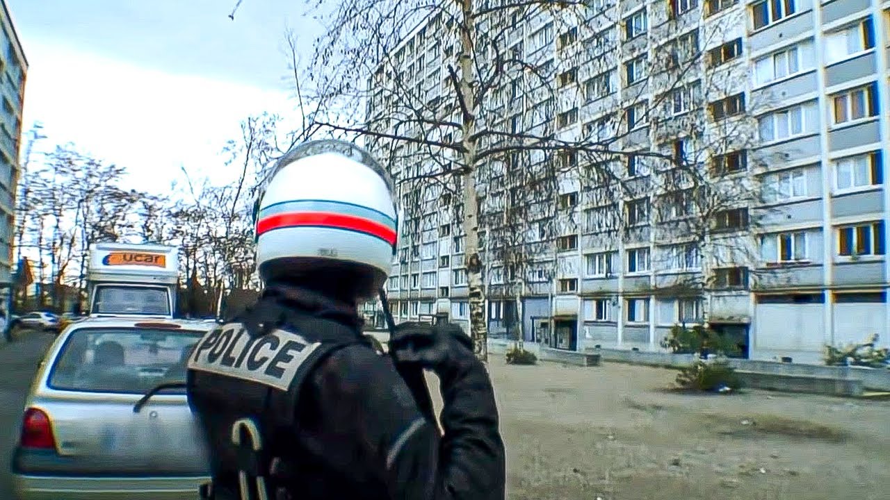 Watch video La cité de la peur La cité de la peur