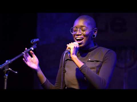 Emmy Liyana - Alive (Sia Cover) [Live au Réservoir]