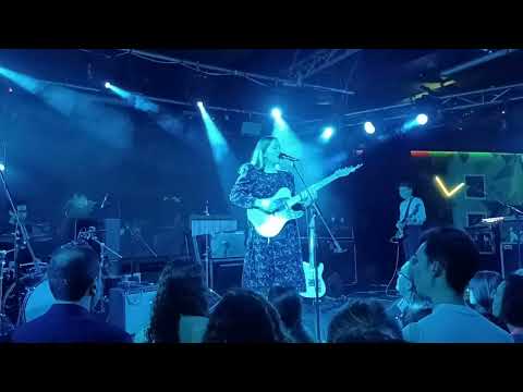 Julia Jacklin - Good Guy (live at Mon Madrid, 30/11/2022) as recorded on a temperamental smartphone.