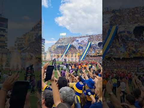 "IMPRESIONANTE RECIBIMIENTO #bocajuniors" Barra: La 12 &bull; Club: Boca Juniors &bull; País: Argentina