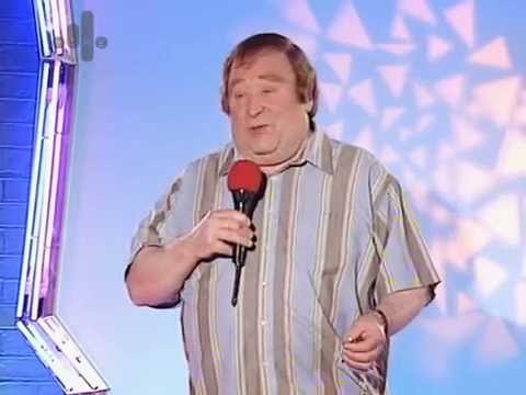 Heroes of Comedy: Bernard Manning (Part 2/4)