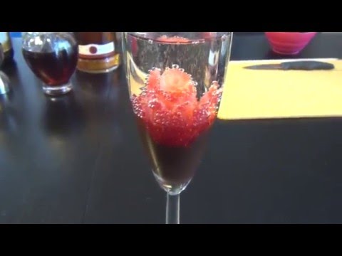 download lagu mp3 mp4 Chocolate Sparkling Wine, download lagu Chocolate Sparkling Wine gratis, unduh video klip Chocolate Sparkling Wine