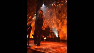 Jennifer Nettles Second Verse of &quot;Know You Wanna Know&quot;