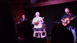 Chris Hillman, Herb Pedersen, John Jorgenson -  Walk Right Back / She Sings Hymns Out Of Tune