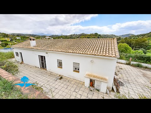 5302, Coin, Malaga, Large 4 bed 2 bath house, pool, land, views