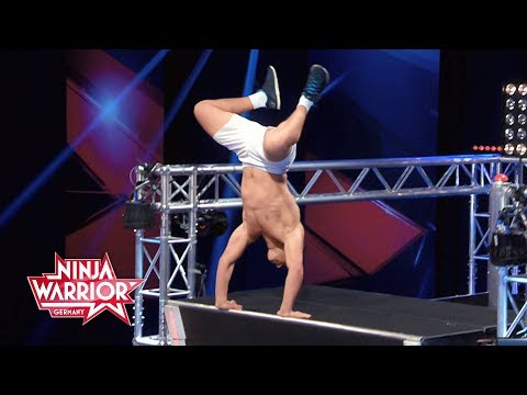 S3E3 - Karim El Azzazy bezwingt die Wand mit Handstand