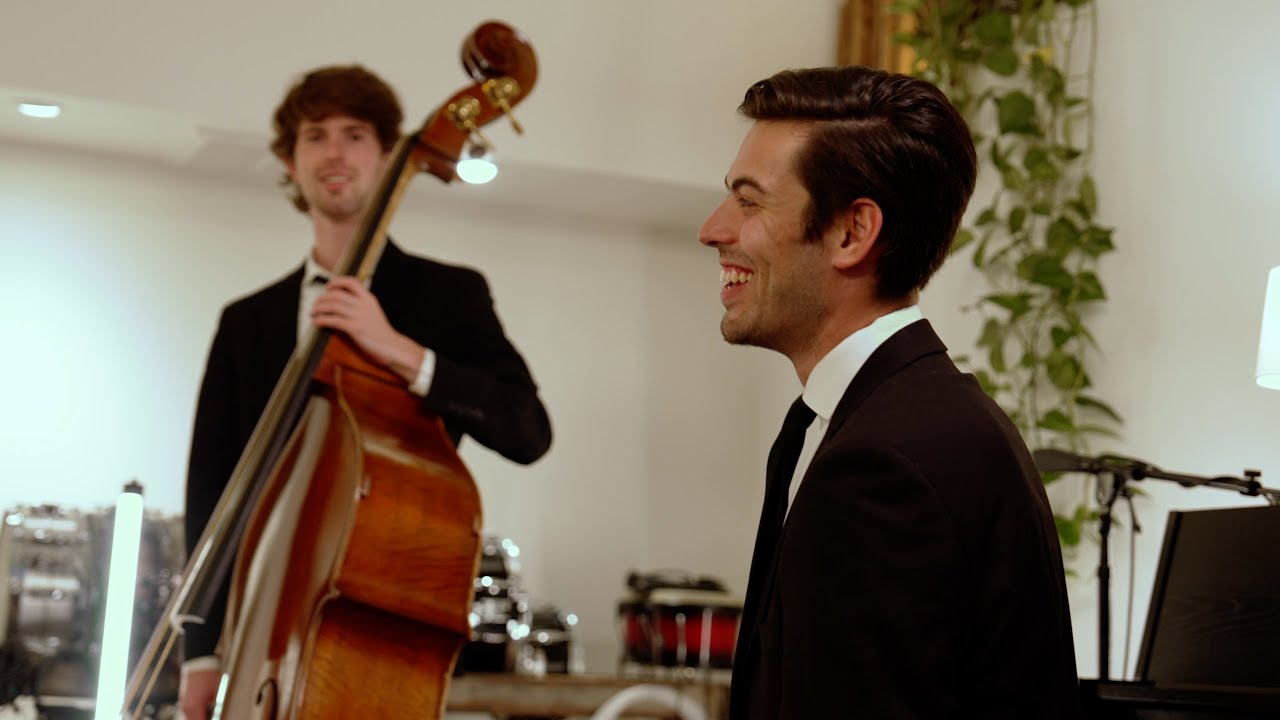Promotional video thumbnail 1 for The Cocktail Jazz Band
