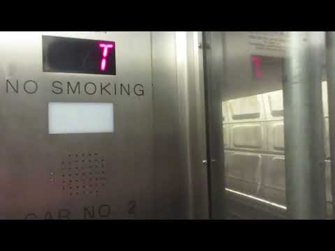 Modded US?? Hydraulic Platform Elevator at U Street Metro Station - Washington DC