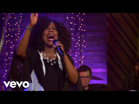 Lynda Randle - God On The Mountain (Live)