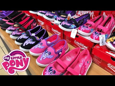 download lagu mp3 mp4 Sepatu Kuda Poni, download lagu Sepatu Kuda Poni gratis, unduh video klip Sepatu Kuda Poni