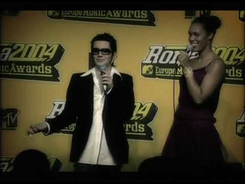 Placebo - Brian Molko sick and annoyed (Europe MTV Awards, 2004)