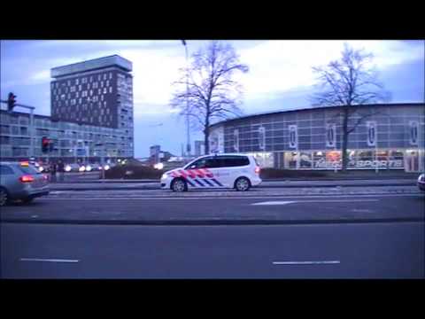Politie voertuig Noord Nederland met spoed door Groningen Stad